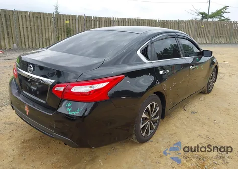 2016 Nissan Altima 2.5/2.5 S/2.5 Sl/2.5 Sr/2.5 Sv z USA, uszkodzony, nr VIN 1N4AL3AP8GN321327